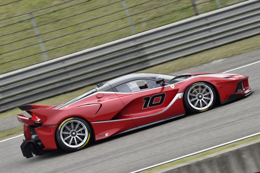  Ferrari FXX K 2015 года  (фото 16 из 20)